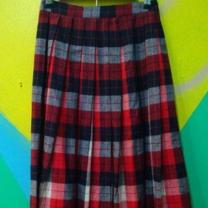 VINTAGE BLACK AND RED 50's Prep School reversible Wool skirt